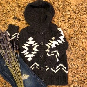 Euc. 2t Sweater. Oshkosh